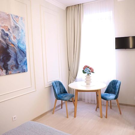 Modern Apartment, 3Mins To Opera Lwów Zewnętrze zdjęcie